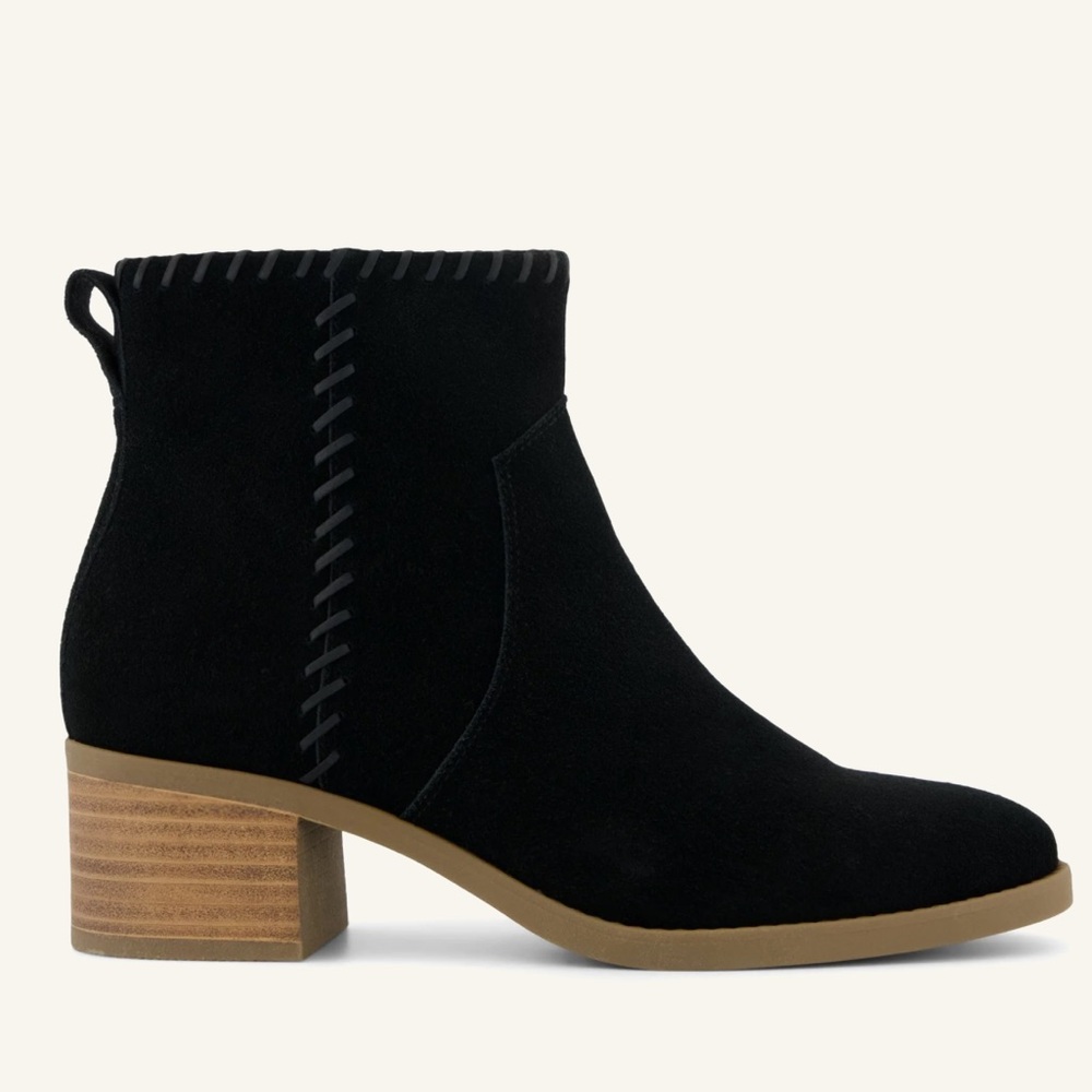 Tom’s Delilah Water Repellant Black Suede Boots